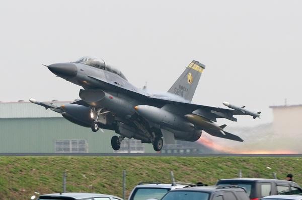 Máy bay chiến đấu F-16 của Quân đội Đài Loan, do Mỹ chế tạo